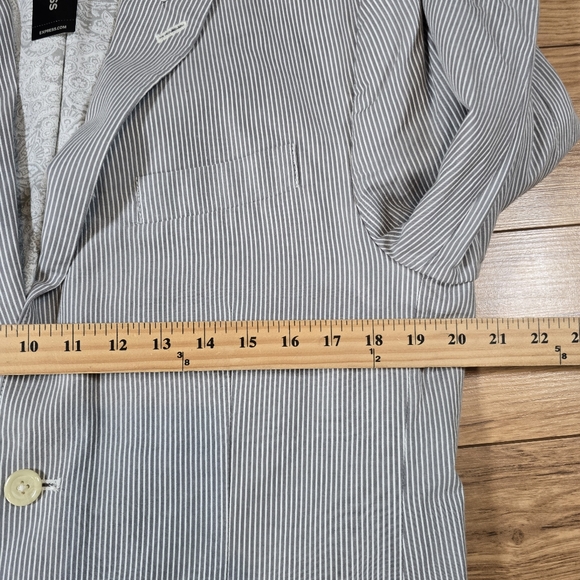 NWT Express White Gray SEERSUCKER Sport Coat SKULL Crossbones Jacket Blazer 40R - Picture 8 of 10